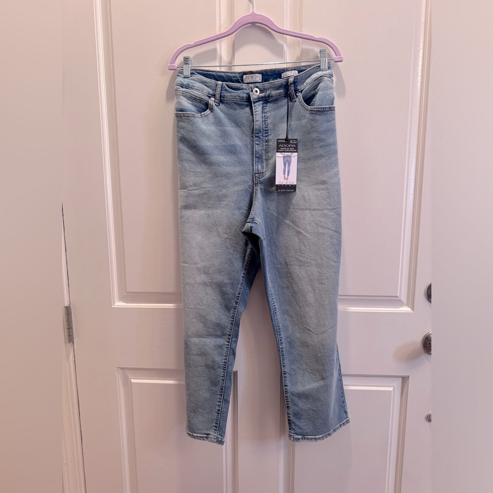 Sophia Vergara Women's Light Blue Ankle Crop Jeans